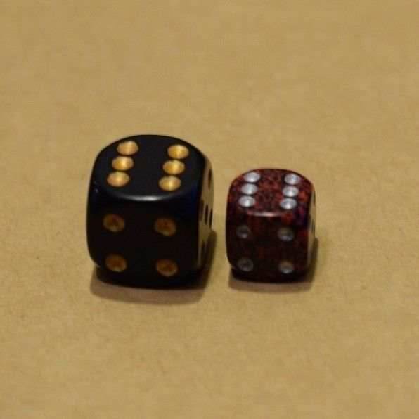 Silver Volcano Speckled 12mm D6 Pipped -