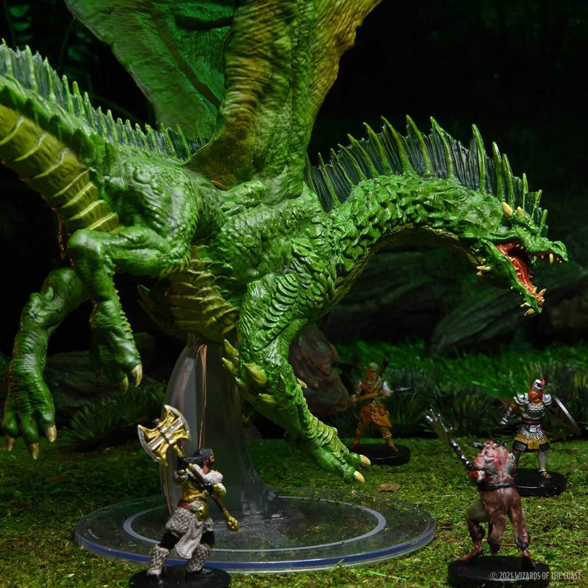 D&D: Icons of the Realms - Adult Green Dragon Premium Figure -