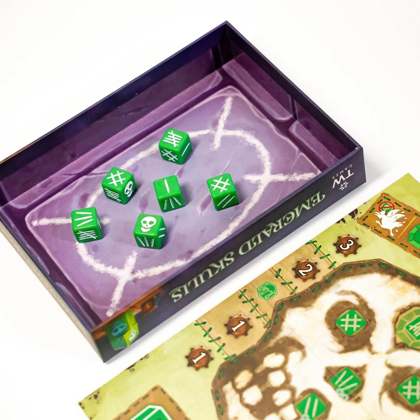 Emerald Skulls -