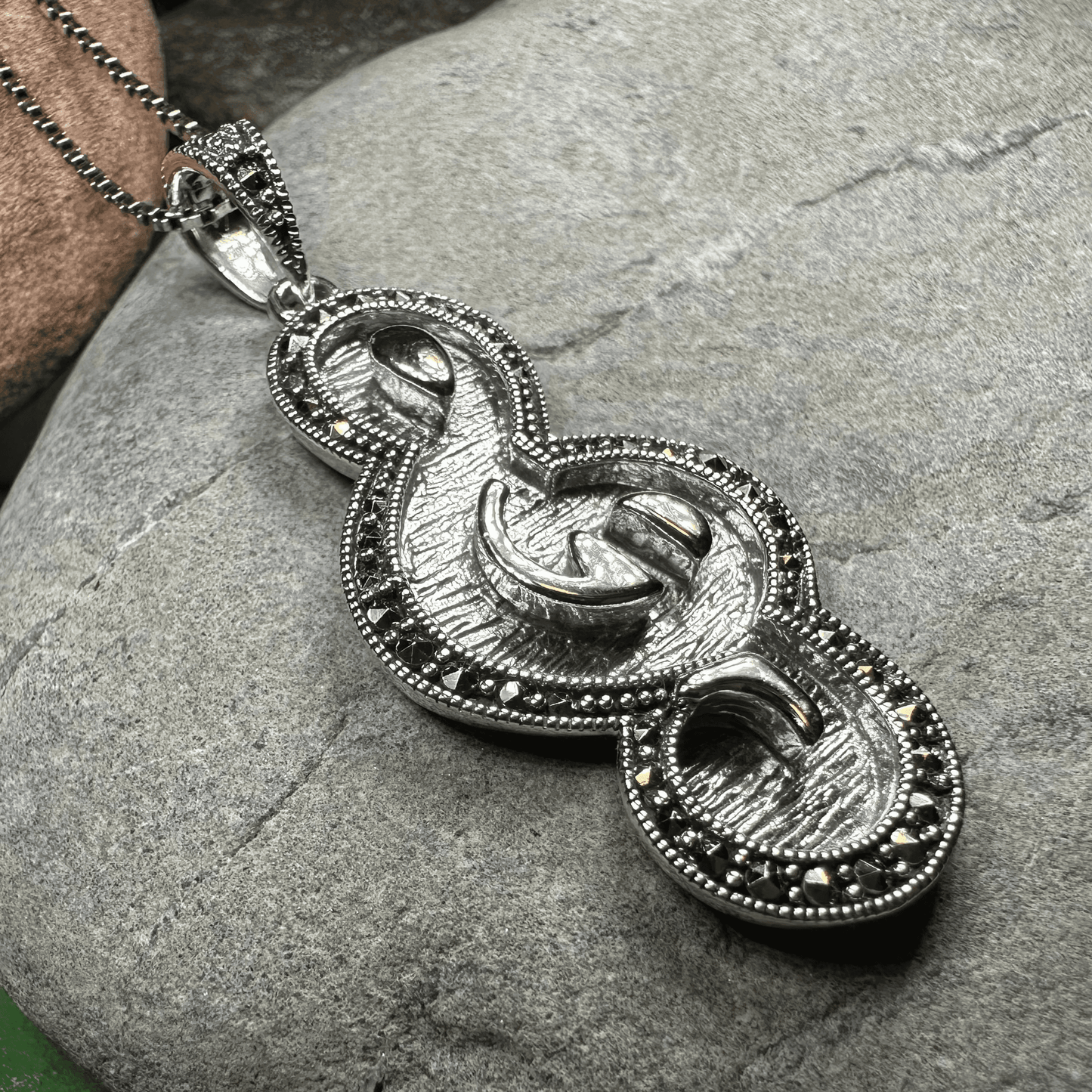 Crescendo Music Note Necklace -