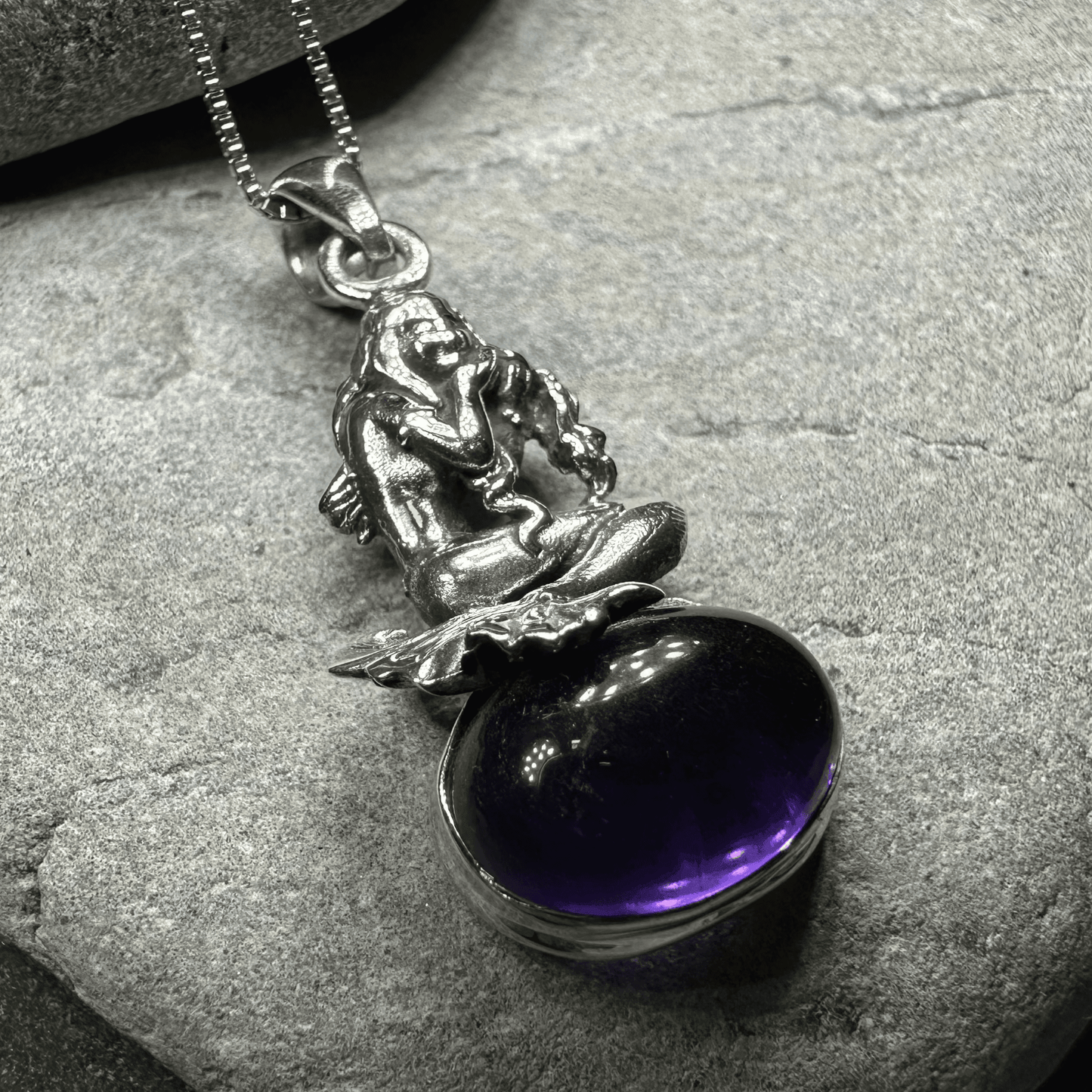 Mermaid's Song Necklace - 18 / Amethyst