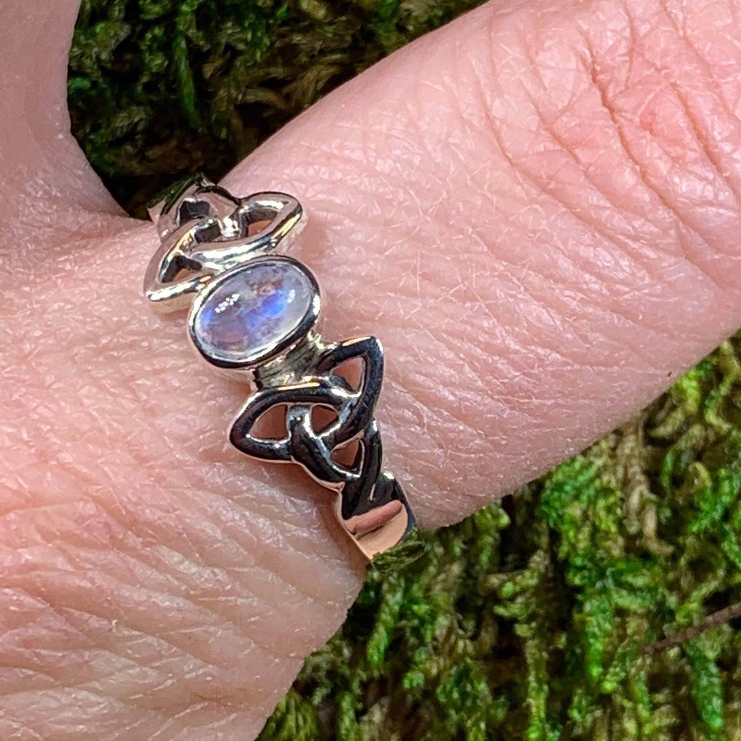 Damask Trinity Knot Ring - 5