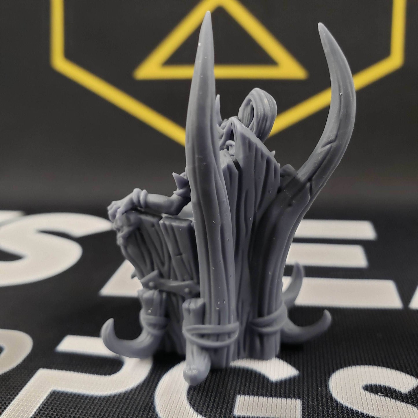 Queen Trixia (Female Hobgoblin on Throne) -
