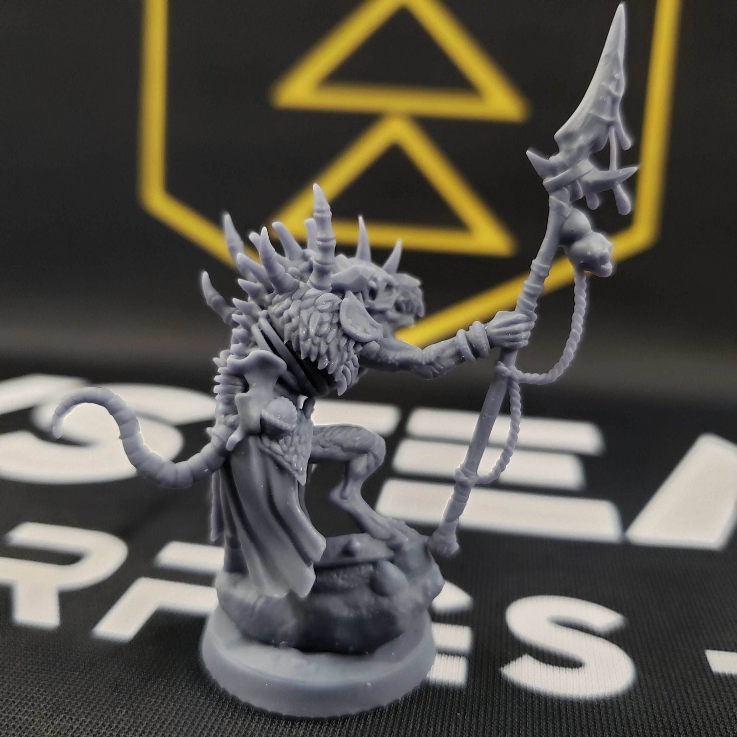 Bonekrat Carrionbearer (Male Ratkin Warlord) -