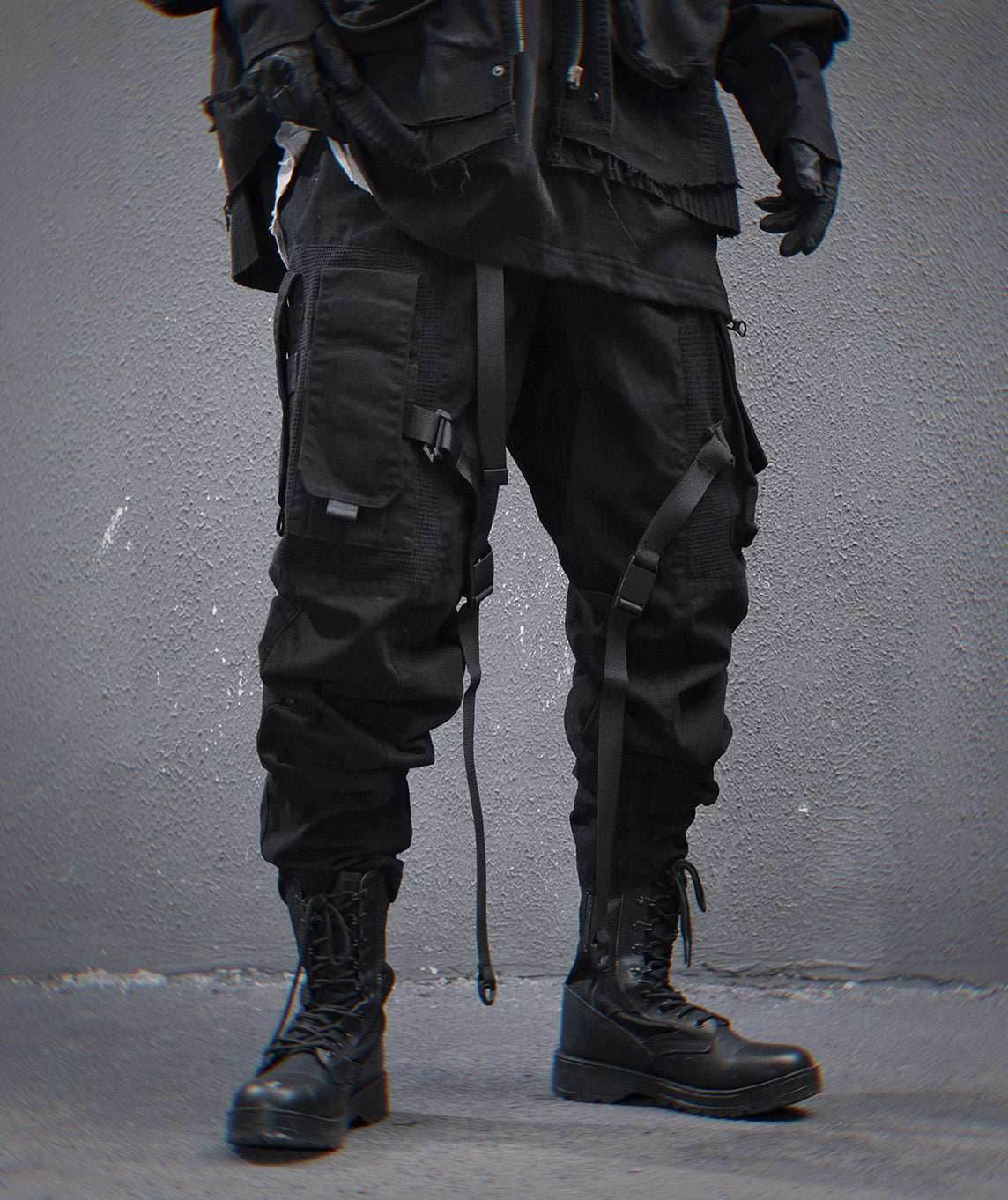 HiP46 Black NX Cargo Pants - M