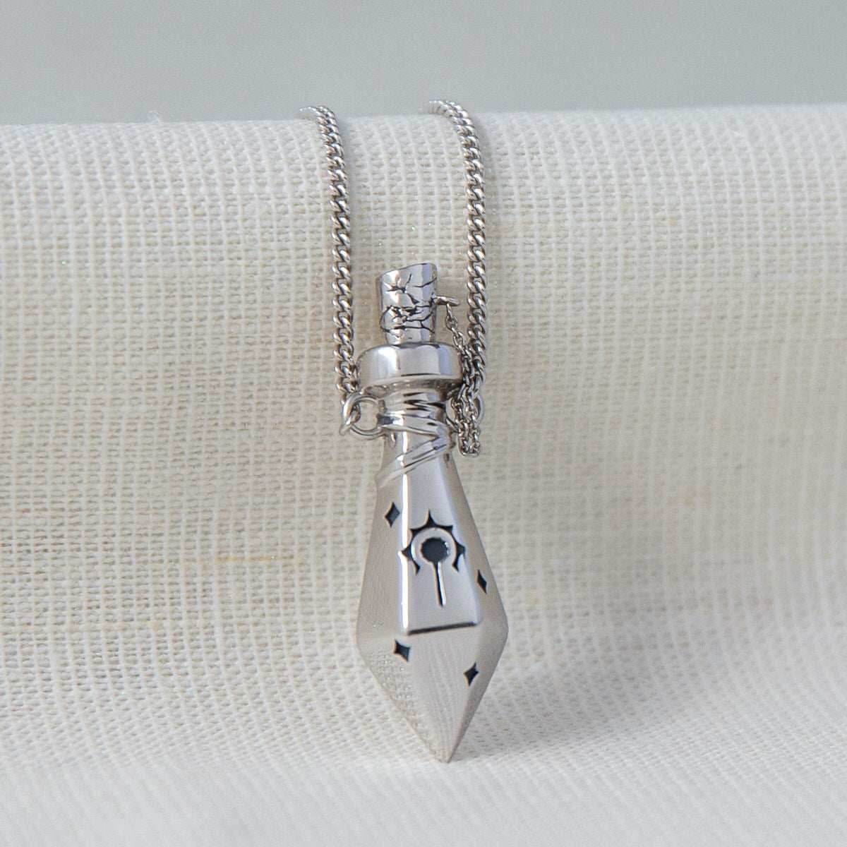Dungeons and Dragons X RockLove Cleric Vial Necklace - 