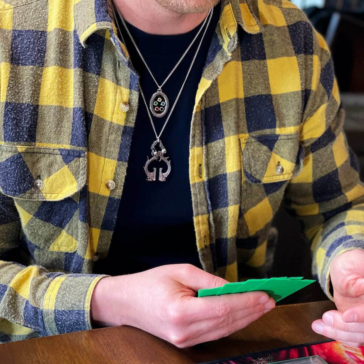 Magic: The Gathering X RockLove Black Vise Necklace - 