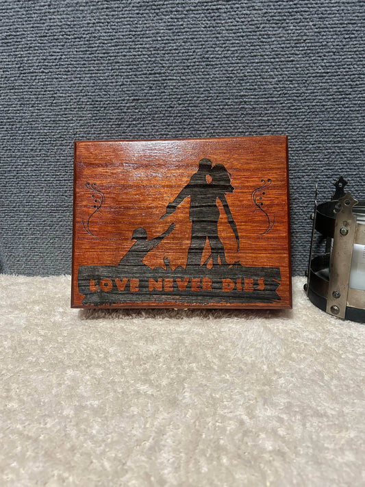 Love Never Dies Zombie box - 