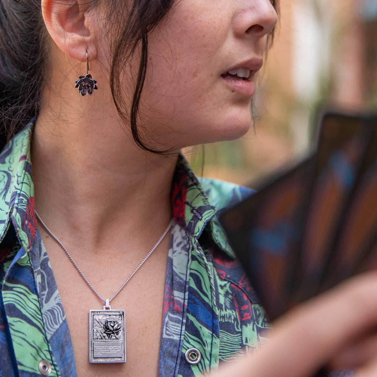 Magic: The Gathering X RockLove Black Lotus Miniature Card Necklace - 
