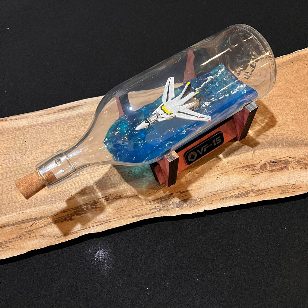 Macross Robotech VF-1S Skull Leader in a Bottle - 