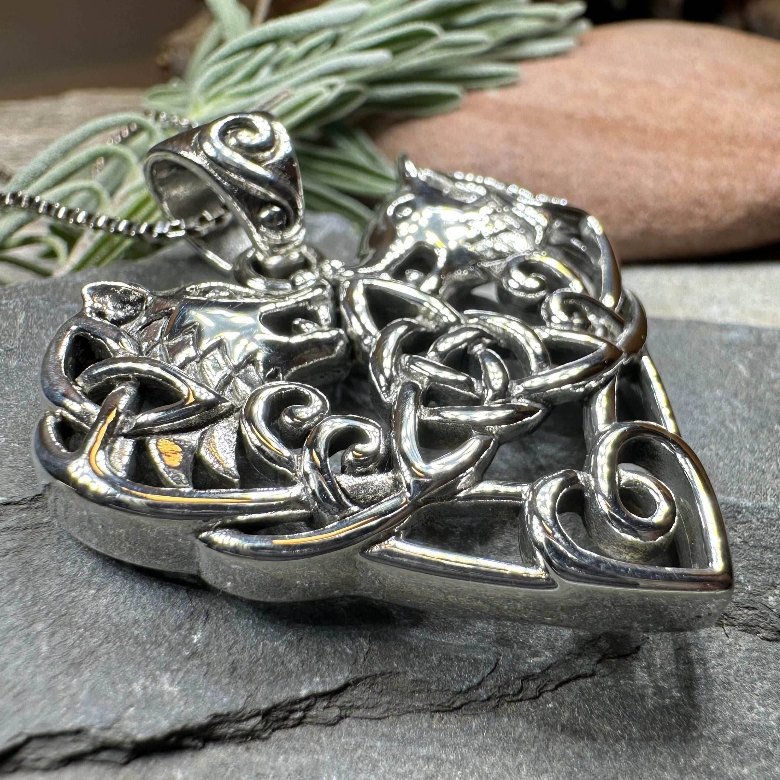 Celtic Wolf Love Necklace - 18