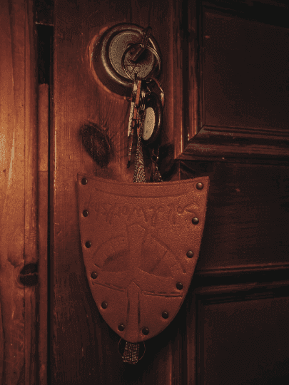 Viking Leather Key Holder - Olive