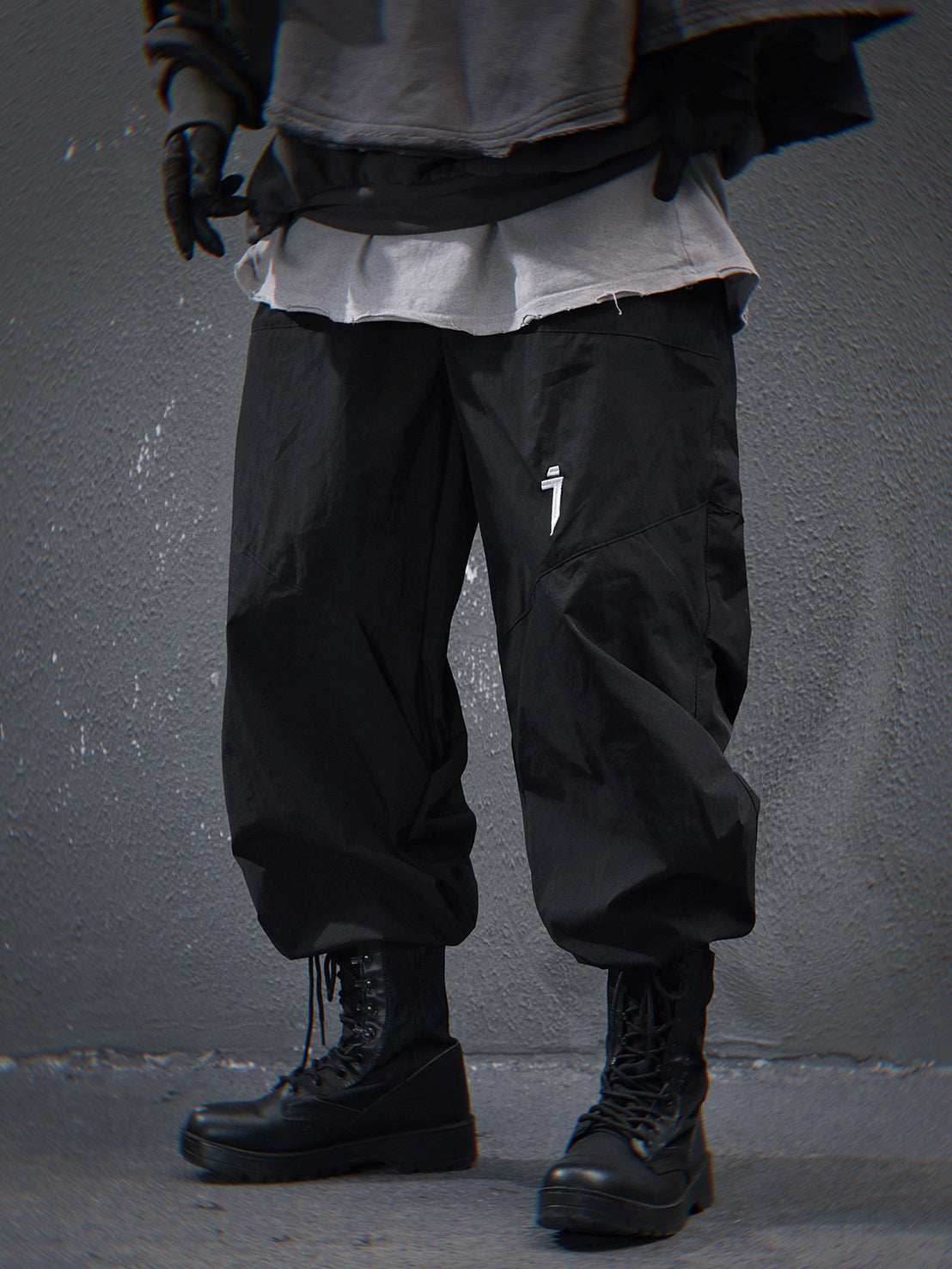 HiP81 Black I-Tech Lightweight Pants - M