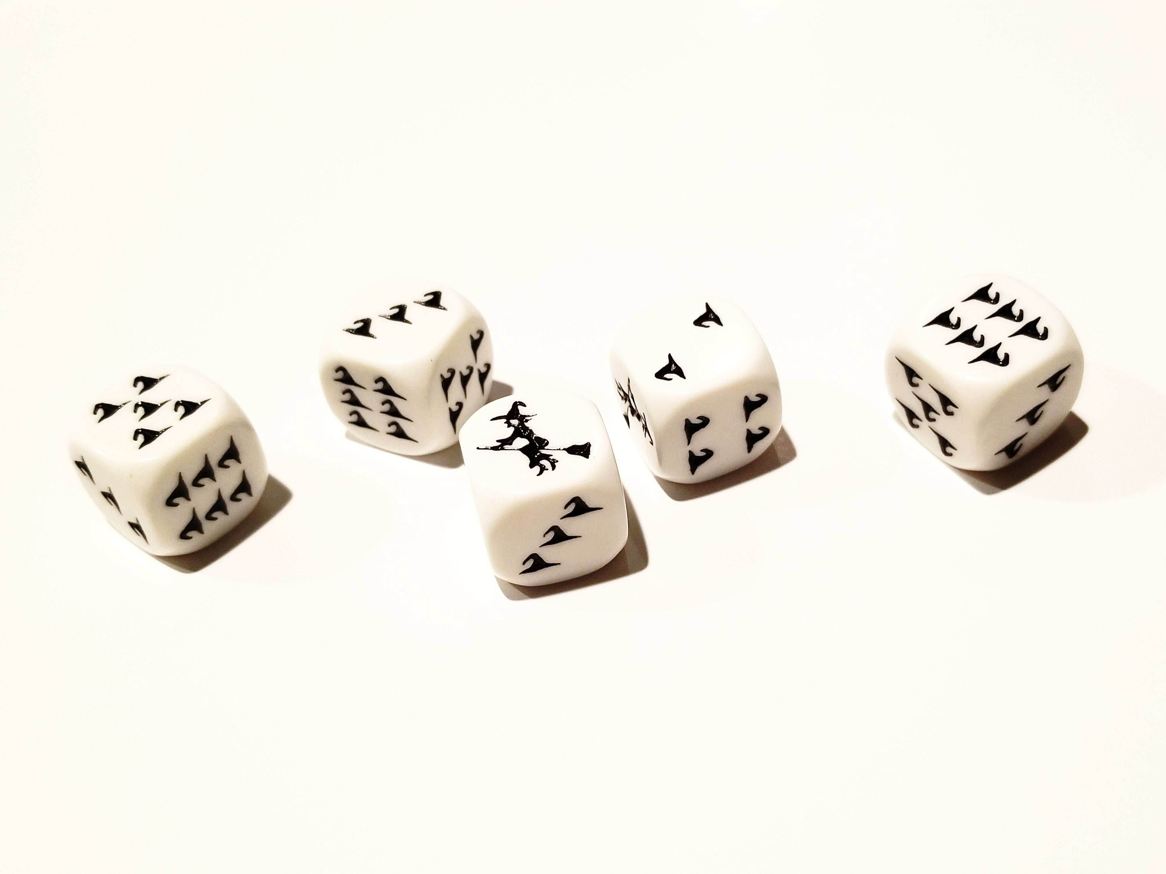 Black Witch and Witch Hats Dice Custom 16mm - 1 Die