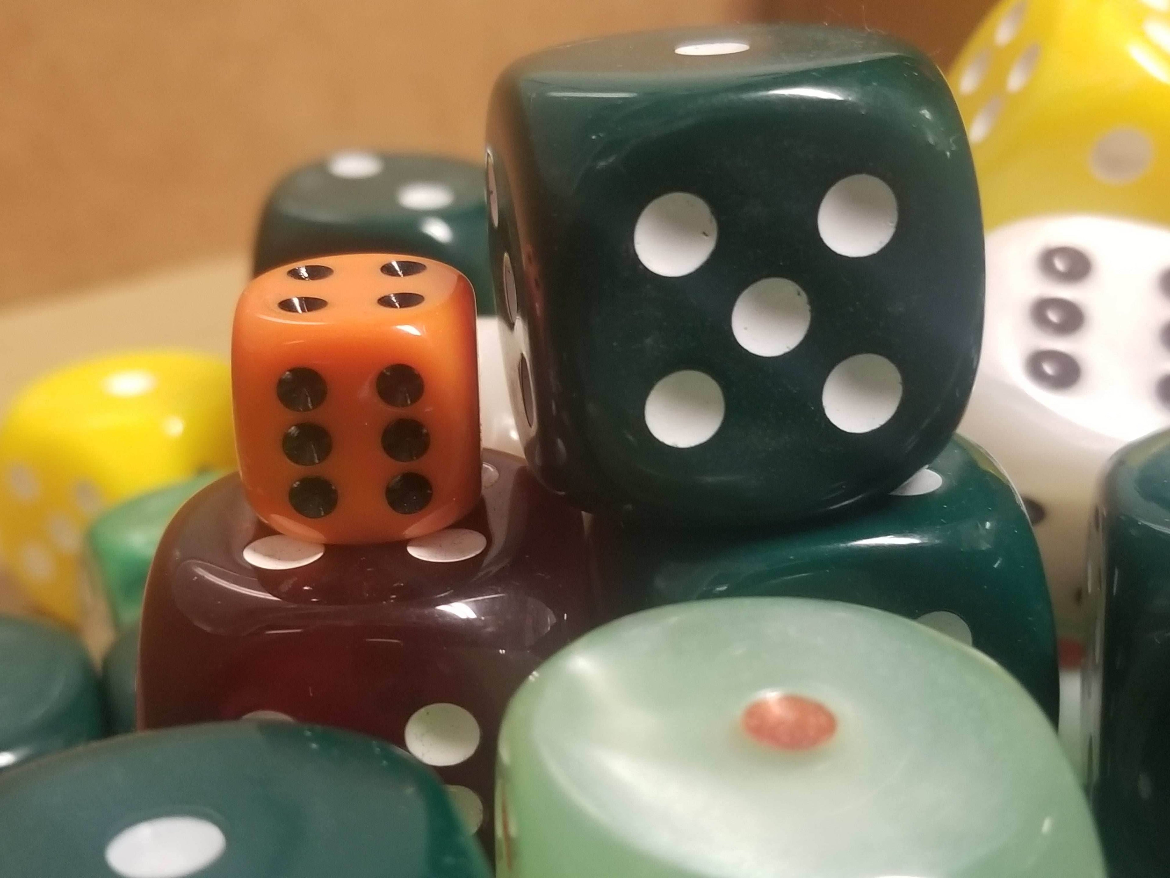 Factory-Second 30mm Assorted Colors d6 (Random color) - 