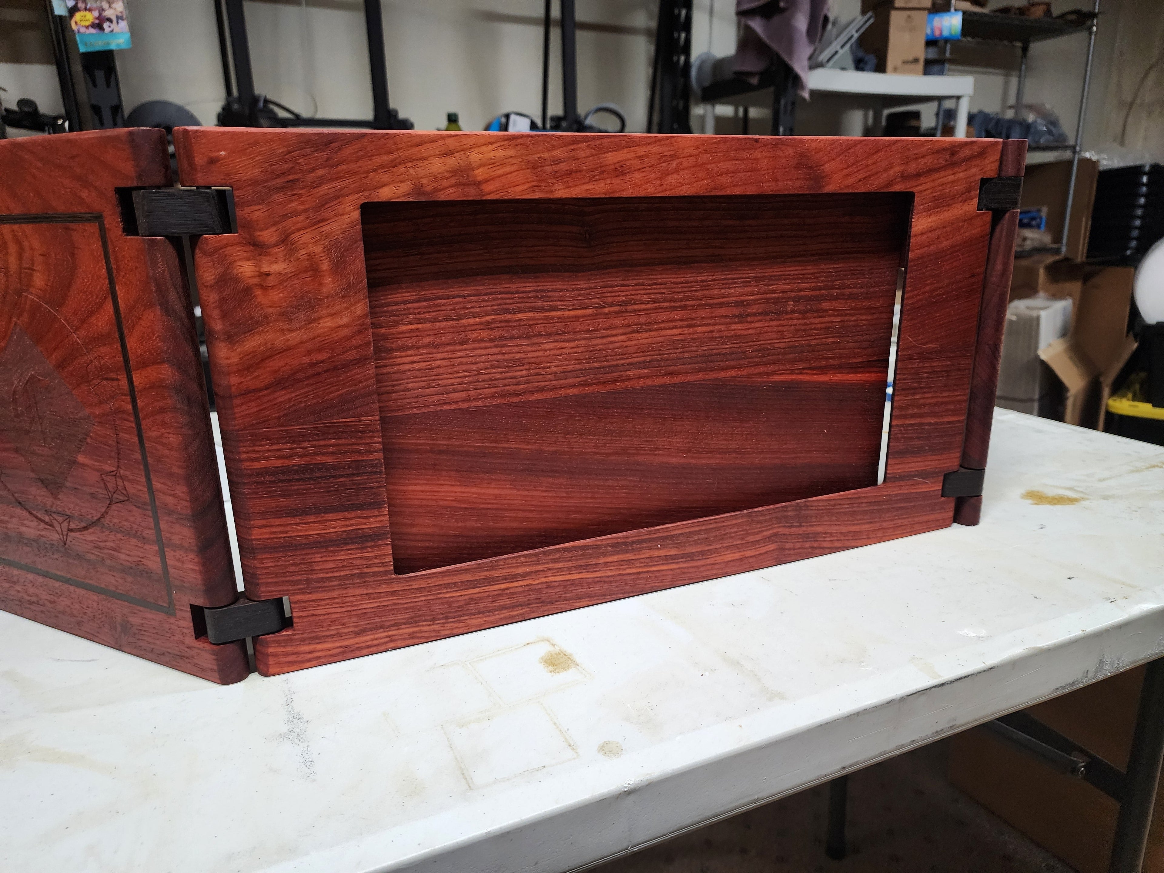 Premium GM Screen with Monitor