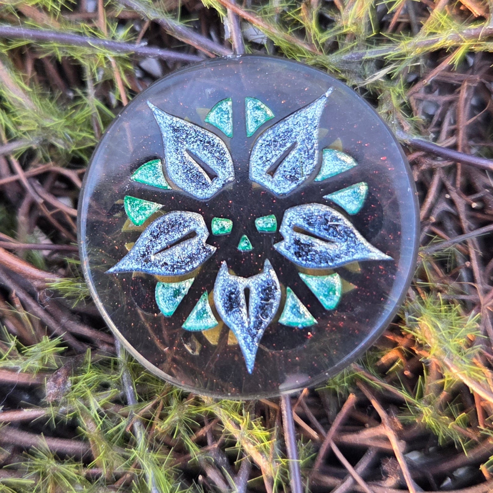 'Peace OR Poison' Handmade Resin Rainbow Shimmery D2 Gaming TTRPG Chance Flip