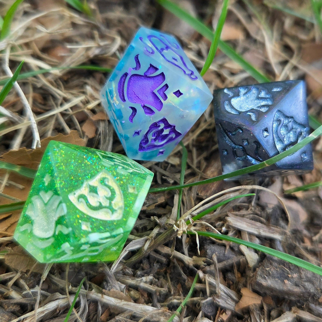 Individual Magical Item Randomizer Handmade Resin DM D10 TTRPG Gaming Dice