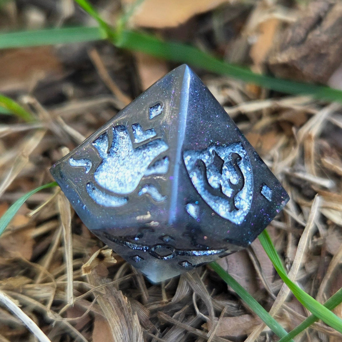 Individual Magical Item Randomizer Handmade Resin DM D10 TTRPG Gaming Dice