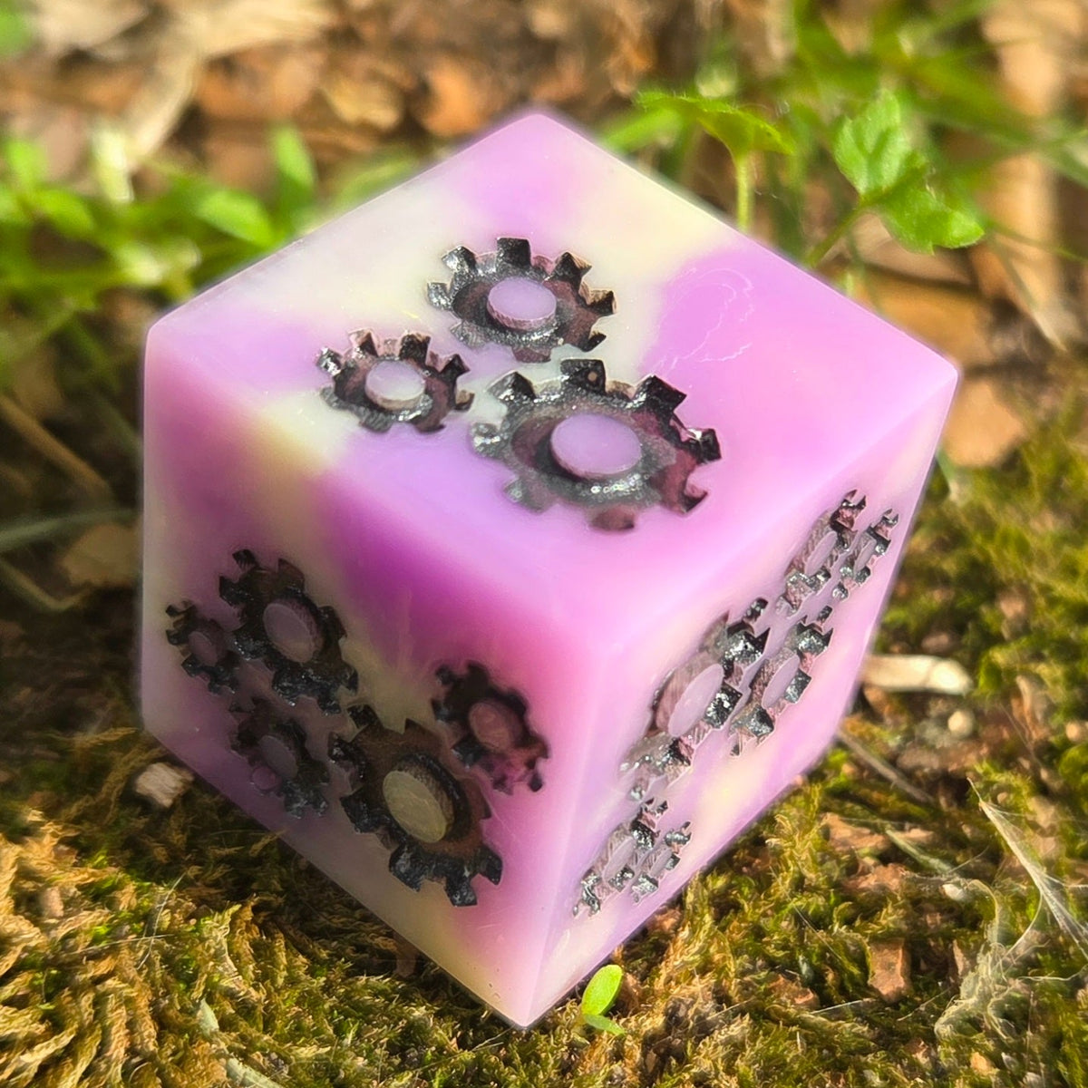 'Grinding Gears' Individual Oversized Handmade Resin Steampunk Gears TTRPG Polyhedral 20mm Gaming Dice