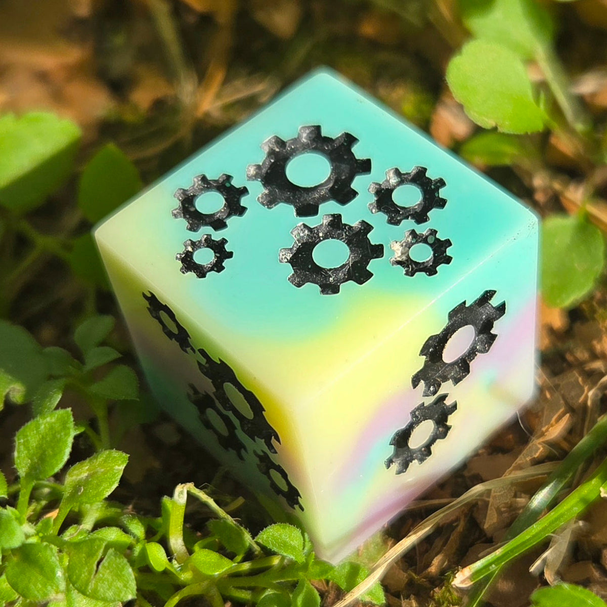 'Grinding Gears' Individual Oversized Handmade Resin Steampunk Gears TTRPG Polyhedral 20mm Gaming Dice