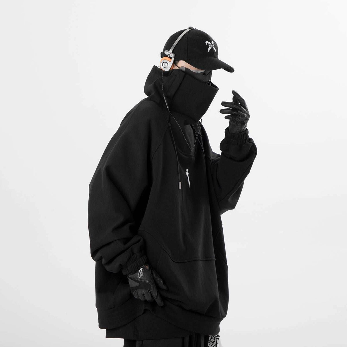 HiH49 Precision High Neck Black Sweater - M