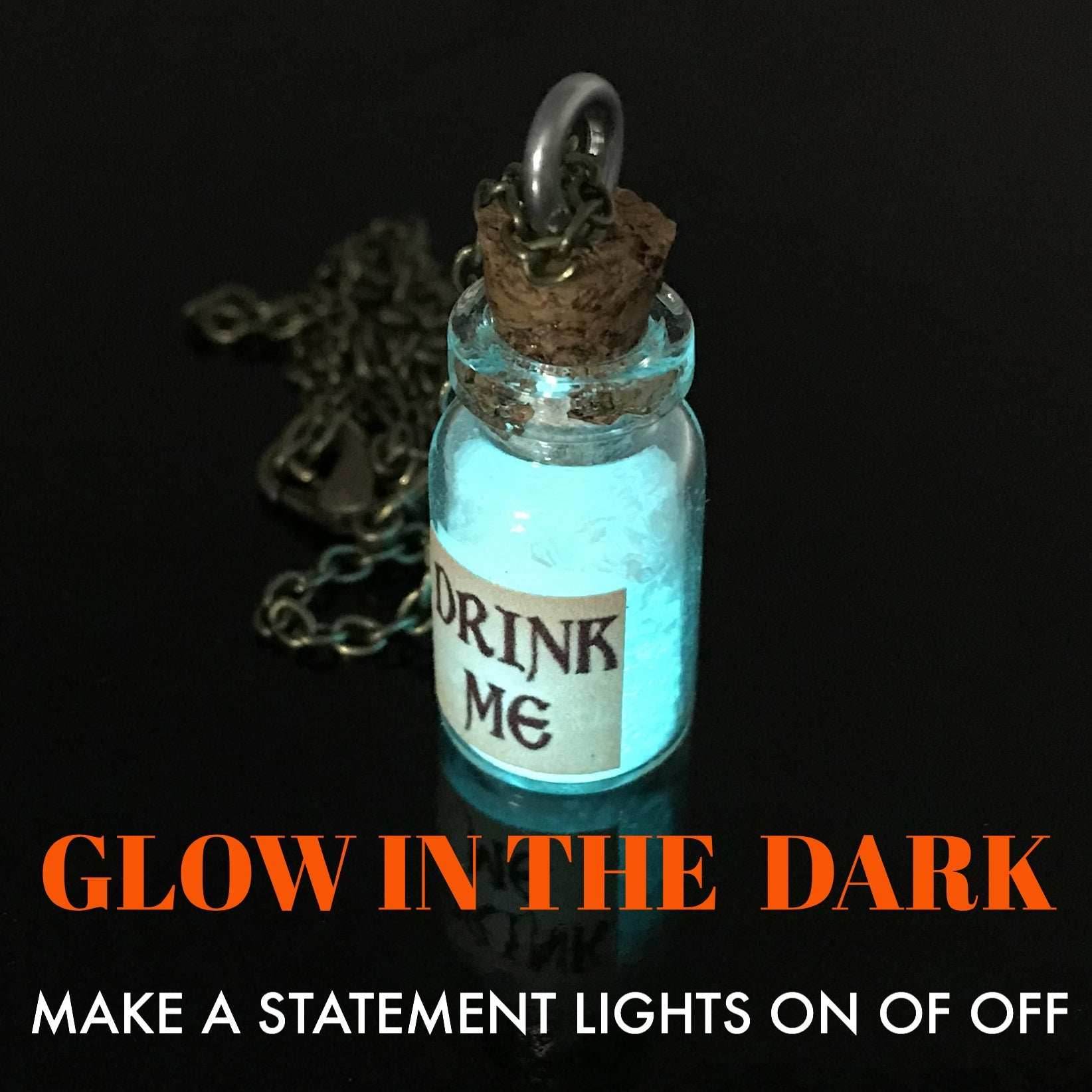 Alice in Wonderland necklace aqua glow - 