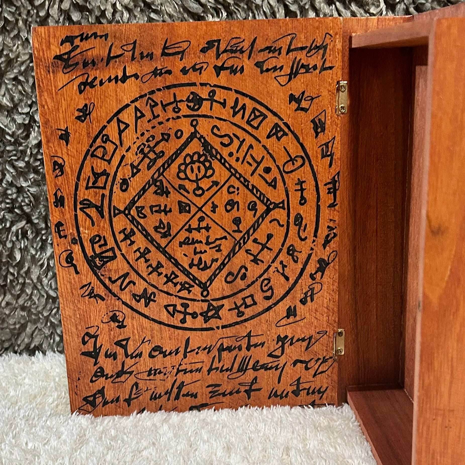 Book Box - Compendium Draconis