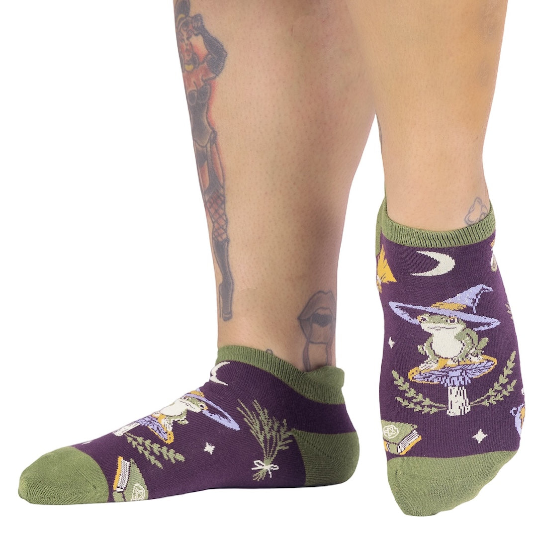 Archtoad of Hatville Ankle Socks