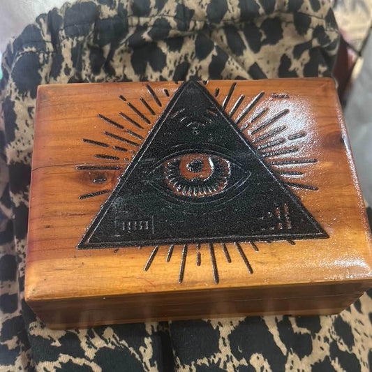 Illuminati Eye Box - 