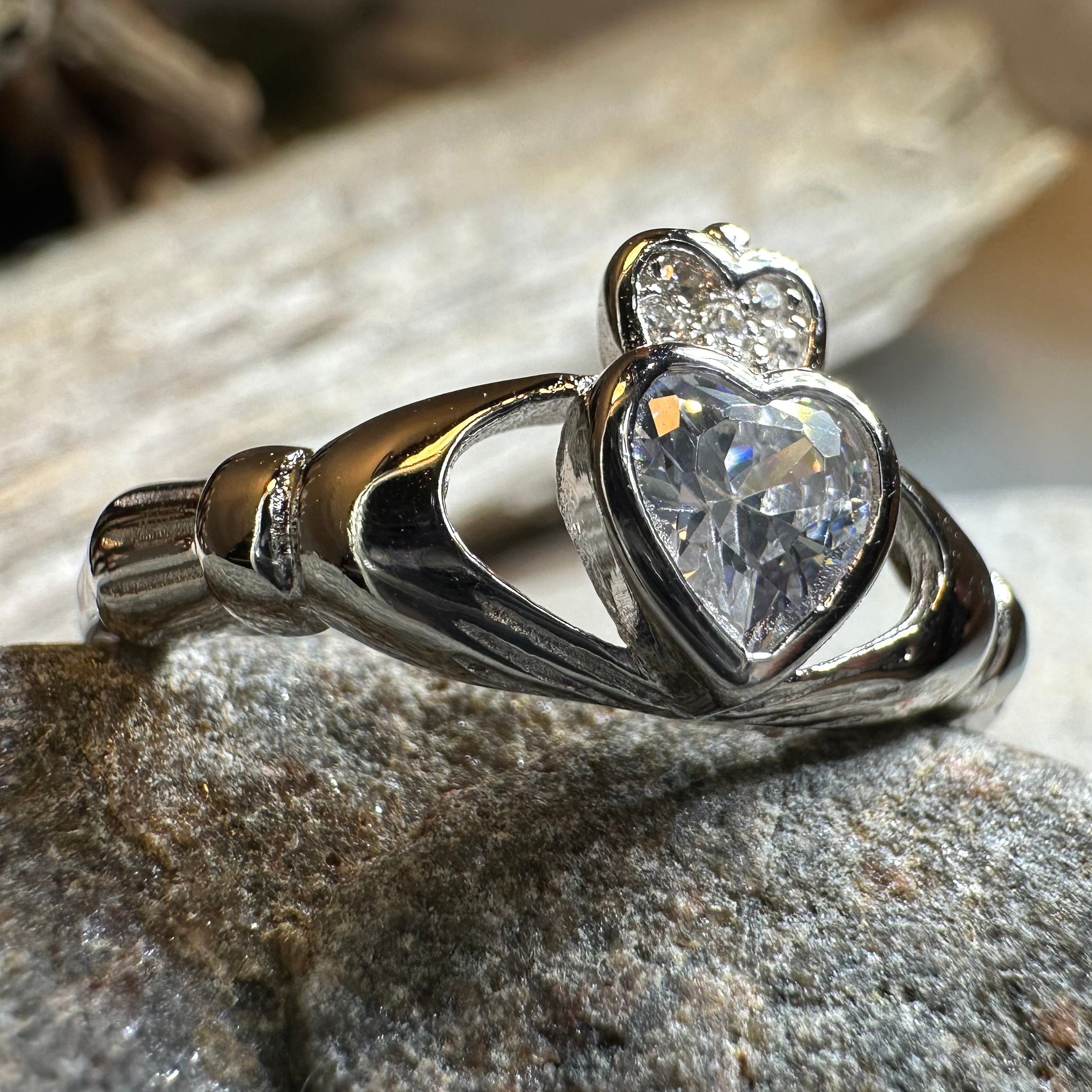 Debutante Claddagh Ring
