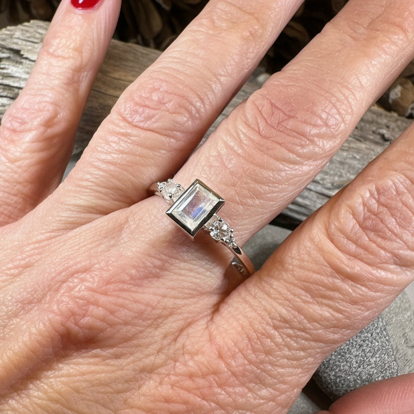 Anja Moonstone Ring