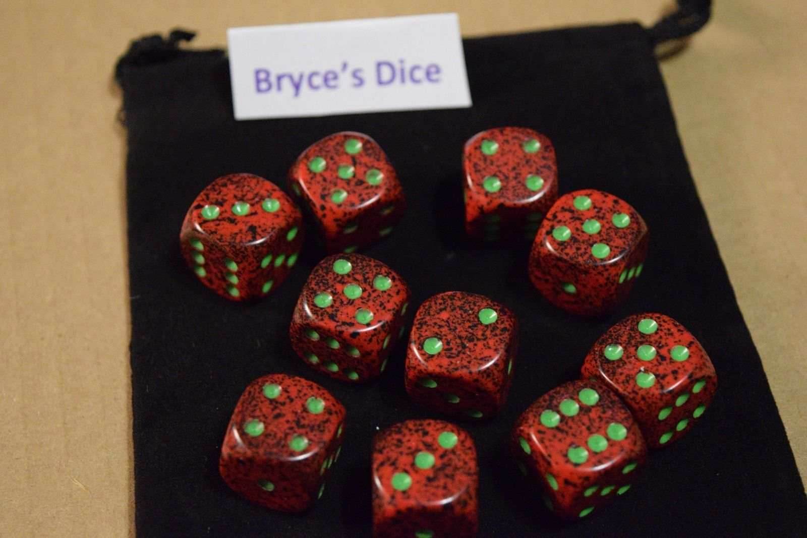 Strawberry Speckled 16mm D6 Pipped | Red/Black/Green (sold per piece) - 