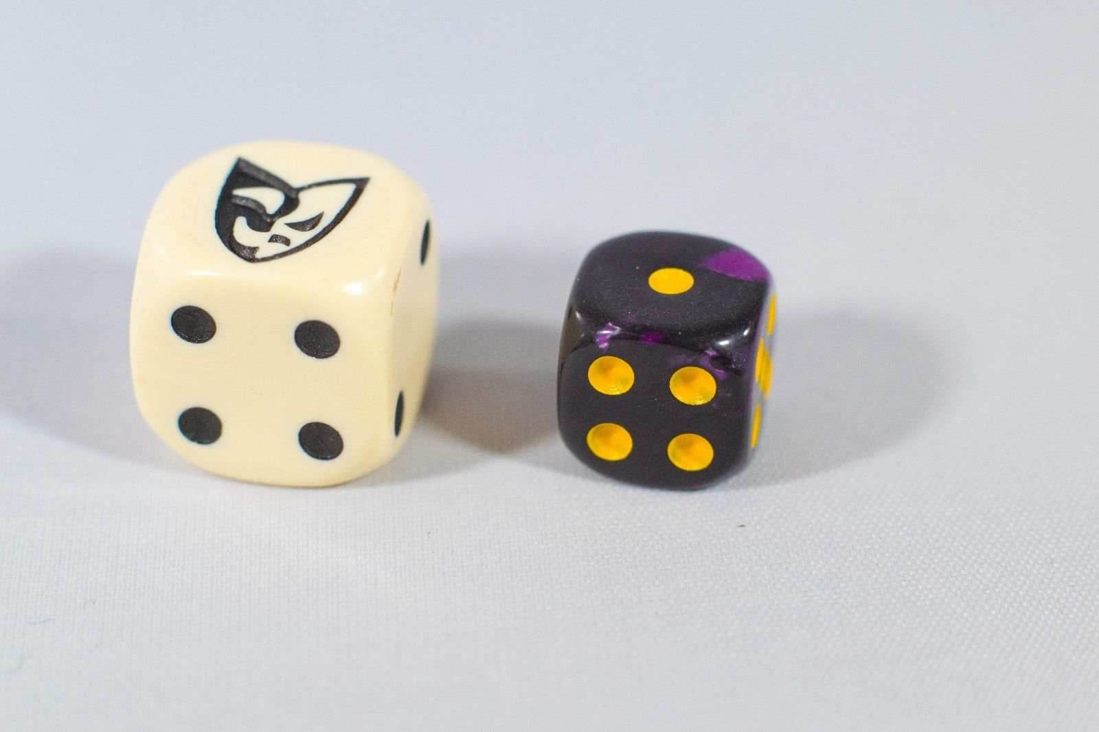 New Royal Purple and Black Dice with Yellow Pips 12mm D6 RPG Dice (10) Yahtzee - 