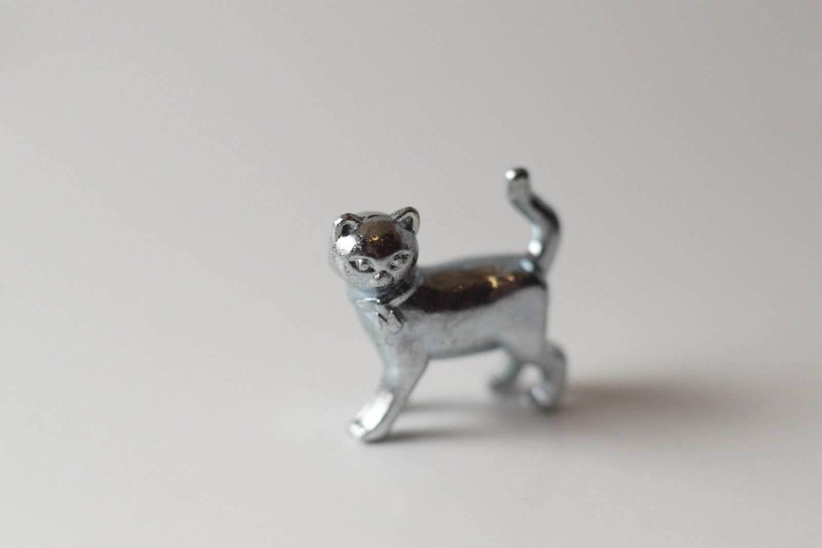 Monopoly Game Replacement Pieces/Movers/Classic Token Lot of 8 Parker Family Cat - 