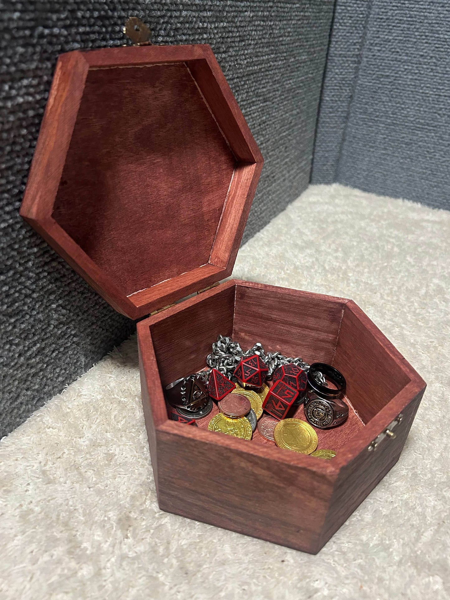 Vegvisir Box - Hexagon