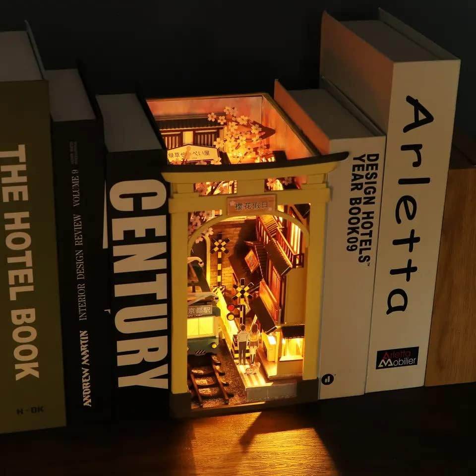 Book Nook Wizardi Miniature - Sakura-Inspired Roombox Kit - 