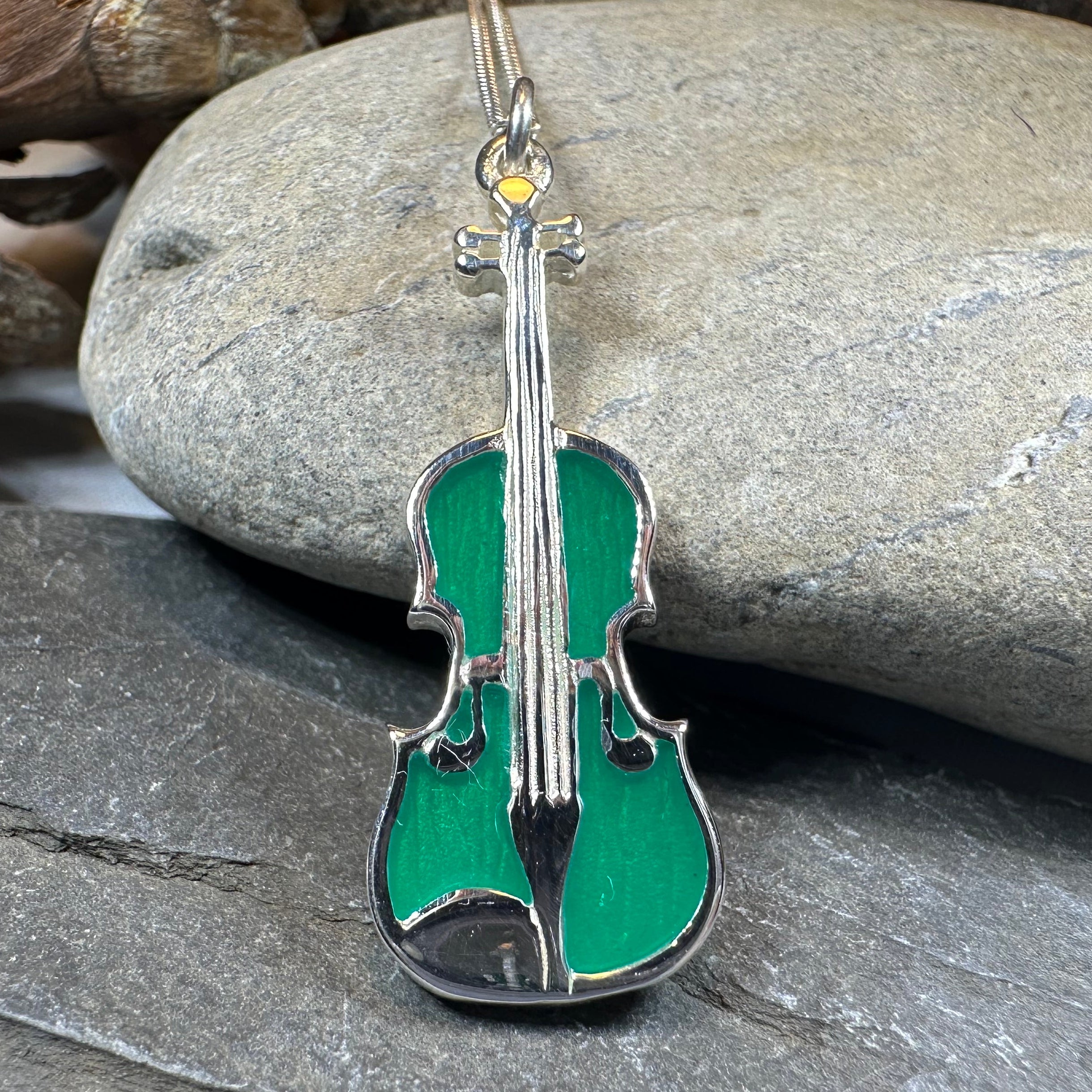 Realistic Fiddle Necklace