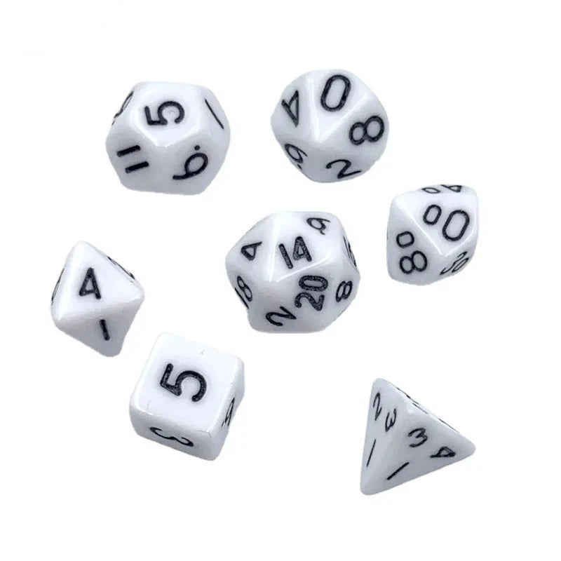 7Pcs of 10mm Mini Board Game Plastic Dice Green White Black Purple Blue Yellow Multi Color Dnd Dice Set Digital Dice Kit