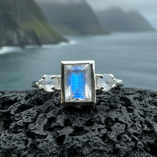 Anja Moonstone Ring