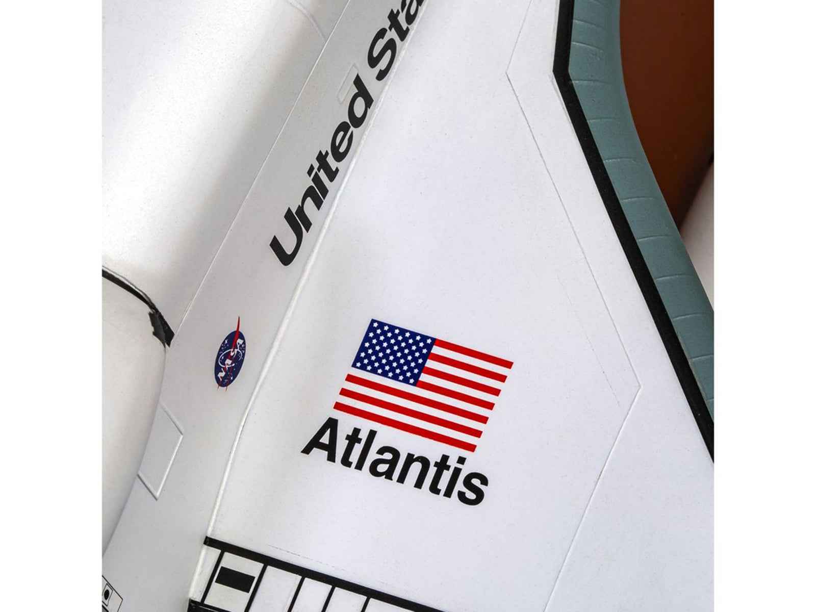 Level 3 Model Kit NASA Discovery Space Shuttle Gift Set 1/144 Plastic Model Kit by Airfix