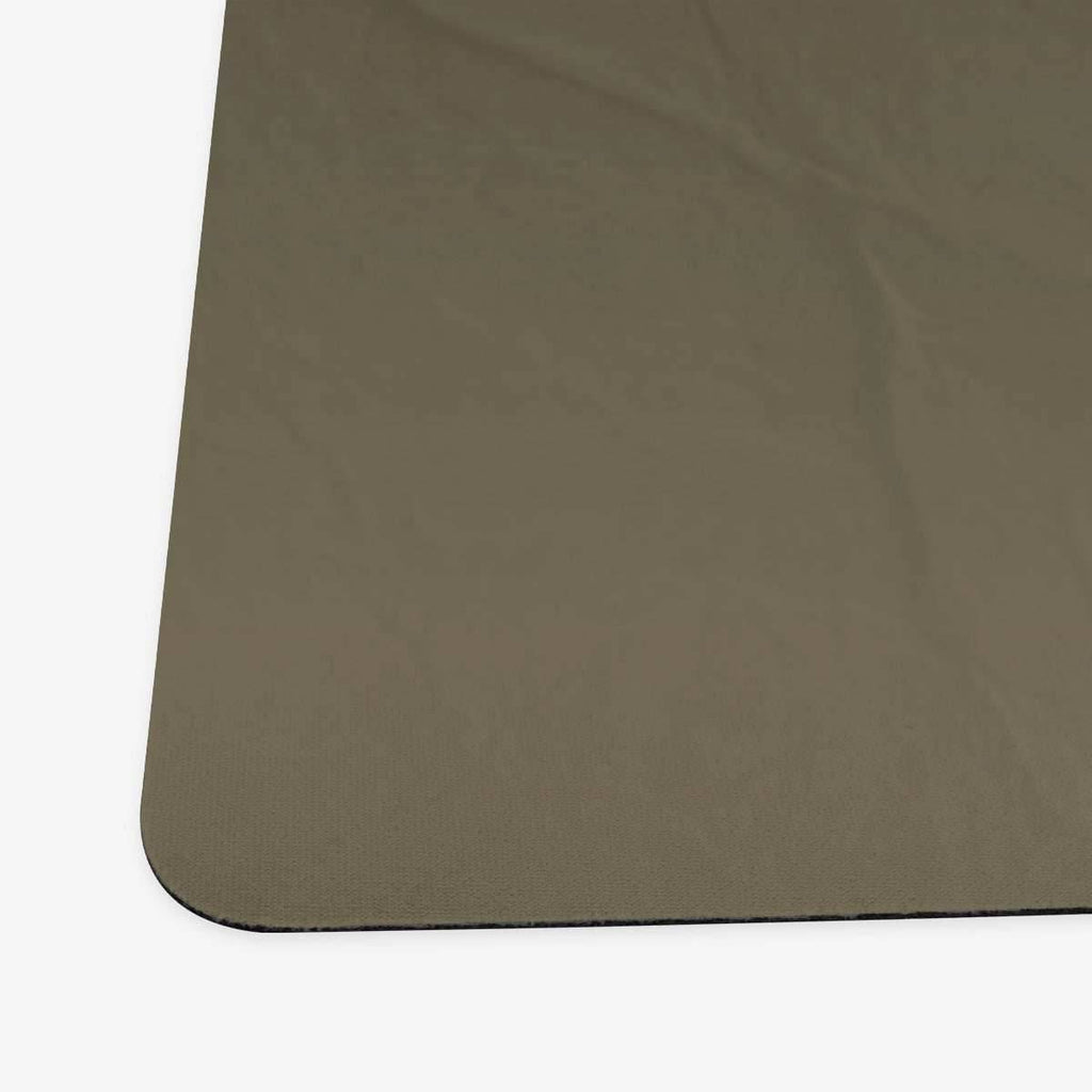 Amputee Dragon Fighter Playmat - Standard Playmat / Plain