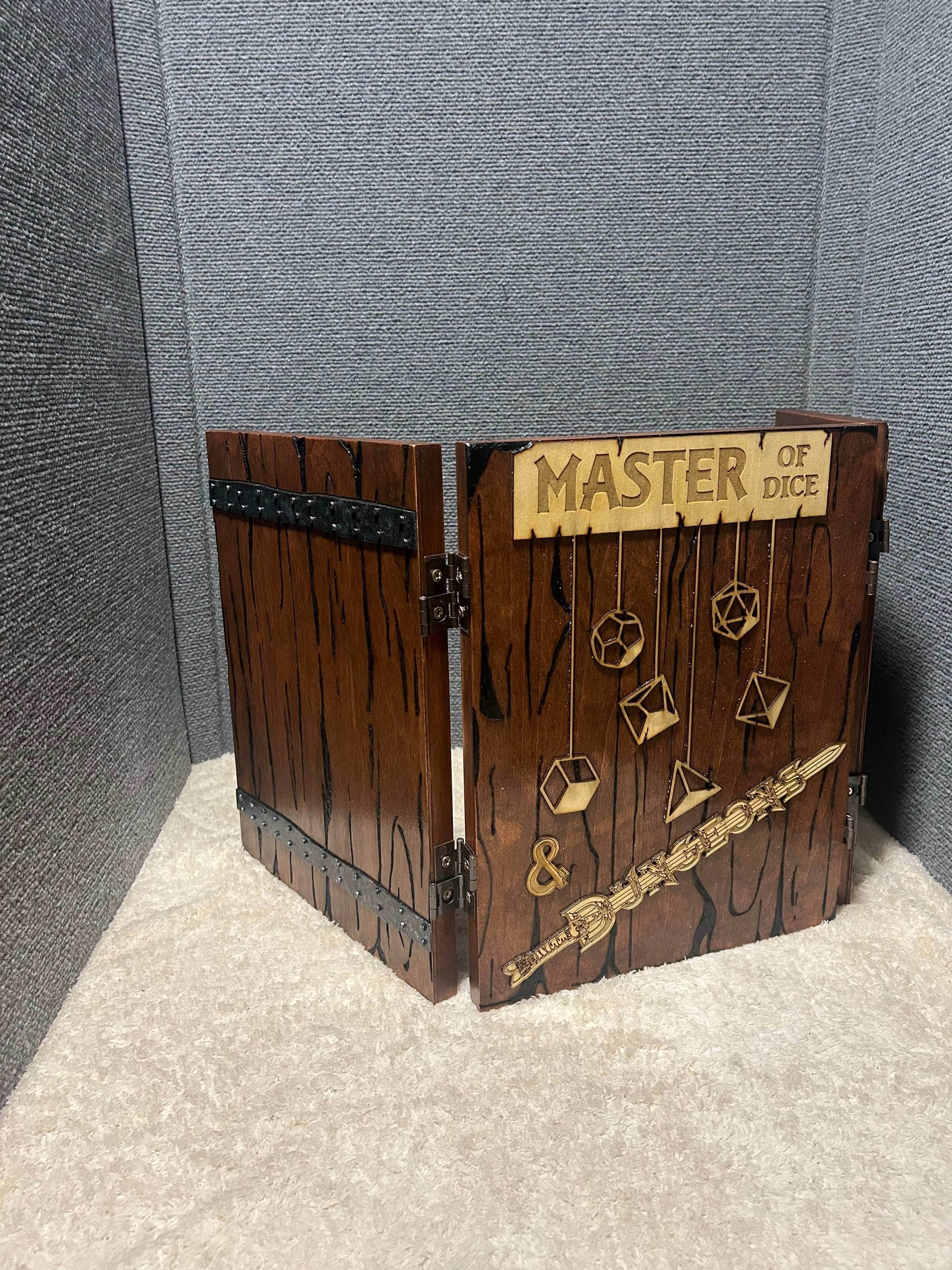 GM Screen / DM Screen - 