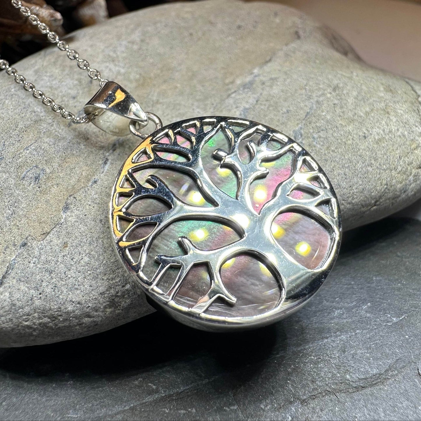 Tree of Life Shell Necklace - Mother of Pearl