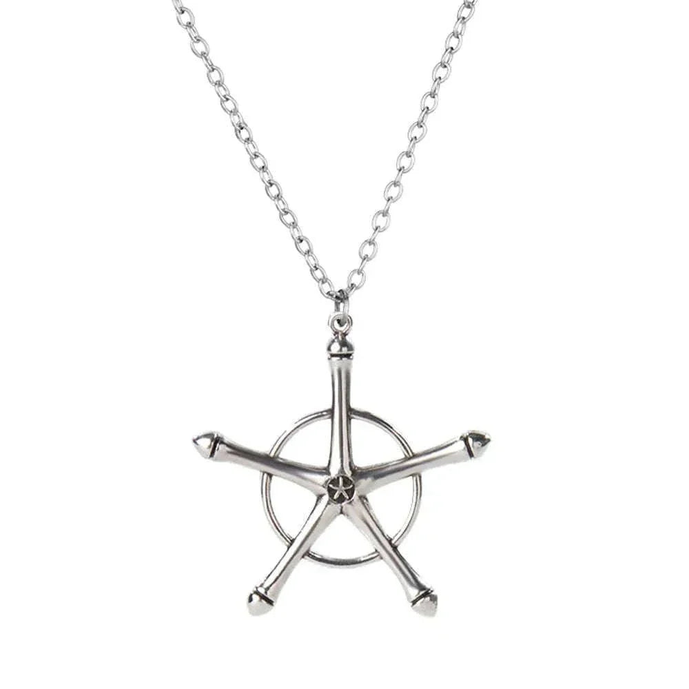 Bleach Ulquiorra Cifer Mask Anime Necklace Fashion Broken Masks Pendant Metal Choker Necklace
