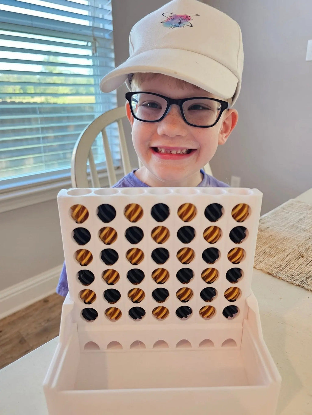 Cascading Connect Game - Self-Sorting Strategy Toy
