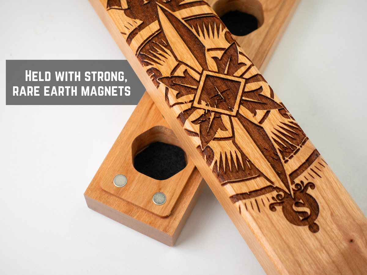 Compass Rose | Engraved Council of 7 Dice Vault