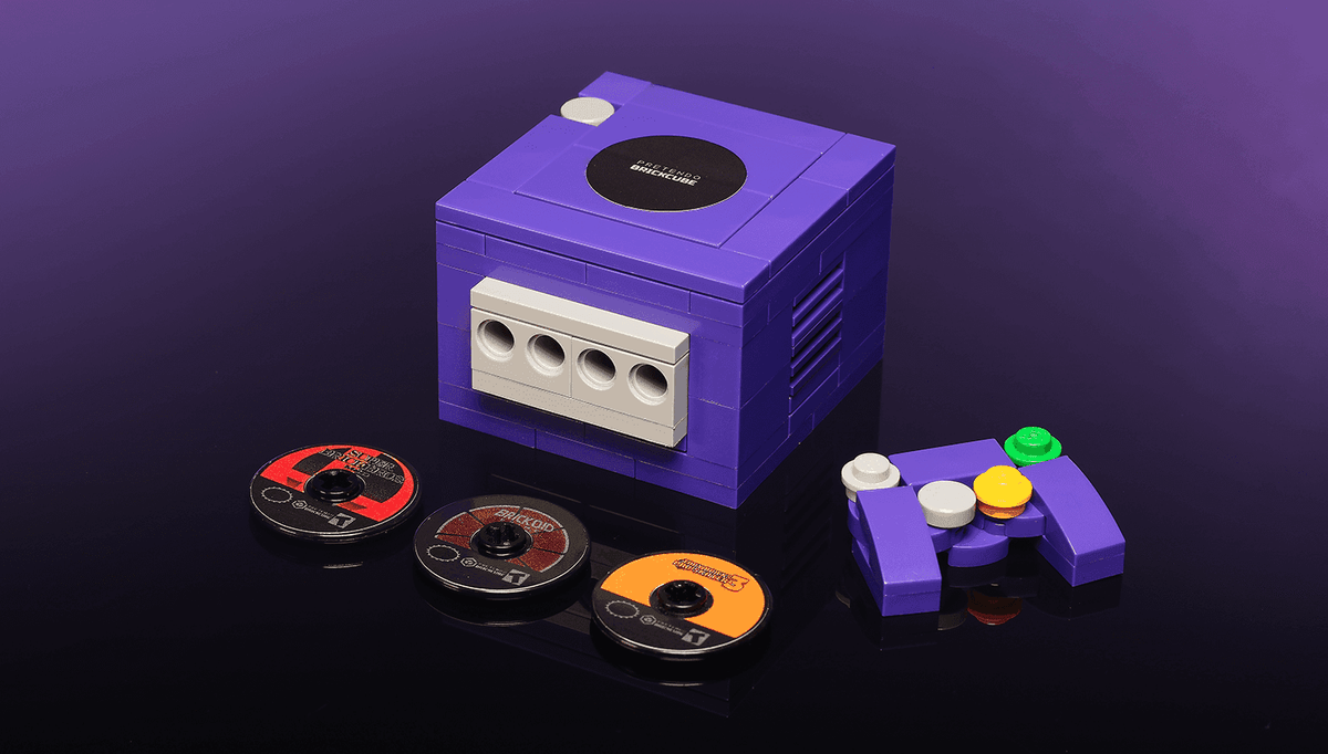 Custom Pretendo BrickCube 2001 Video Game Console made using LEGO parts - 