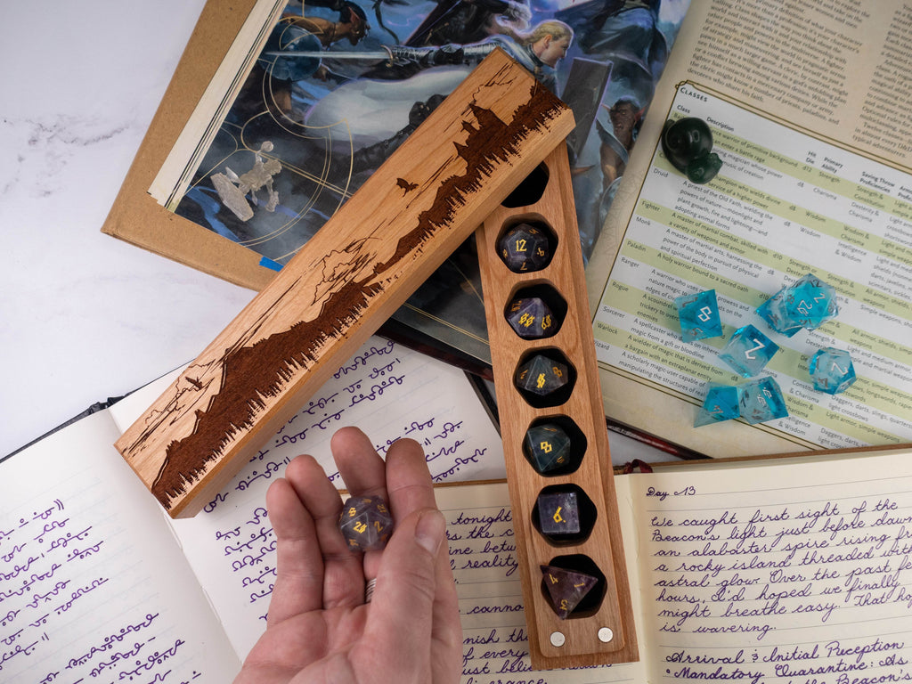 Fantasy | Engraved Council of 7 Dice Vault - Cherry