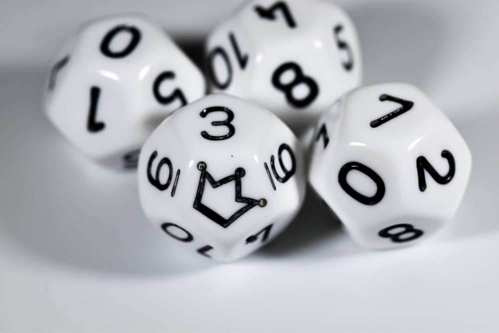 Opaque White/black Crown d12 - 